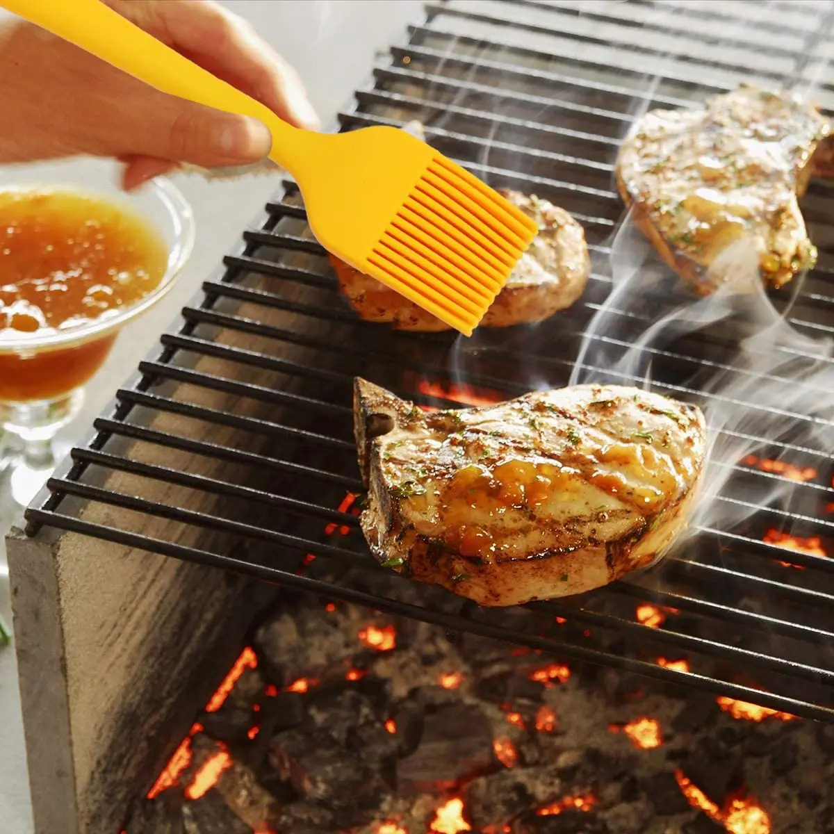 Heat Resistant Silicone Brush Oil Sauce Cream Brush for Barbecue BBQ Meat Cakes Pastries (Random Color) HOZ