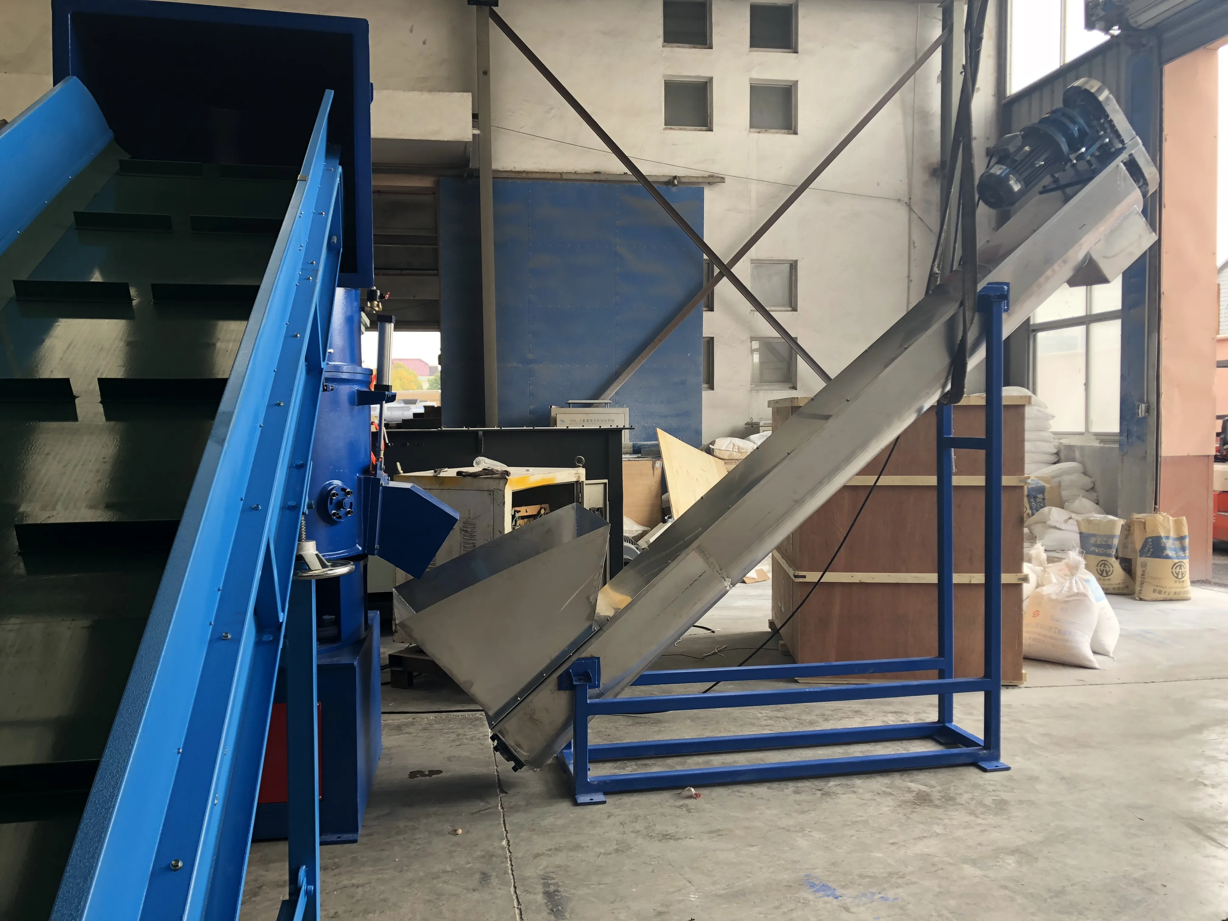 Полиэтиленовый пластиковый пленочный агломератор