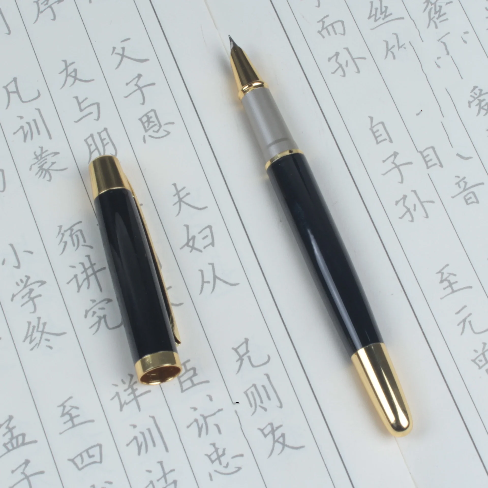 Wholesale Luxury Metal Ink Pens Custom Logo Decorative Fountain Pens Smooth Writing Set for Students