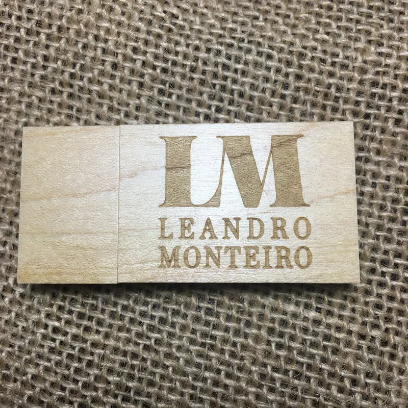 Exquisite Wood Photography Gift Customize Wooden LOGO Free USB Pen Drive 4GB 8GB USB 2.0 Stick 16GB 32GB Flash Drive