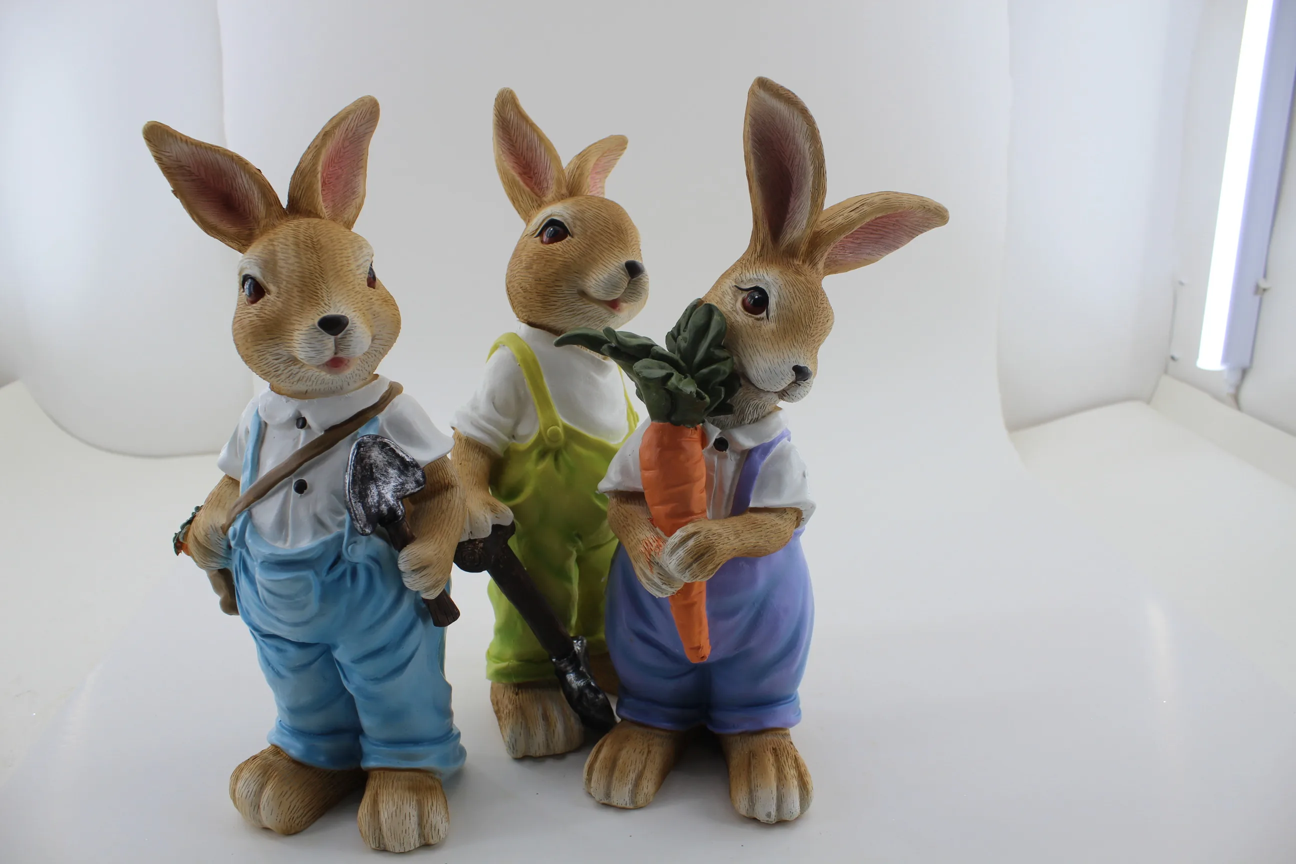 2022 Resin Easter Bunny Rabbit Figurines Decoration Cute rabbit home decoration