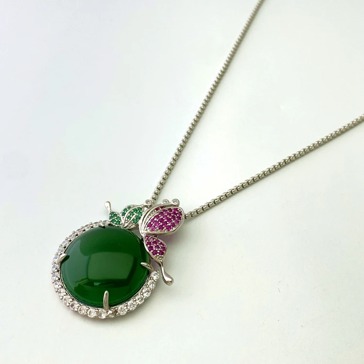 New Antique Elegant Gold Plated Copper Gemstone Green Jade Chalcedony Round Silver Butterfly Pendant Necklace
