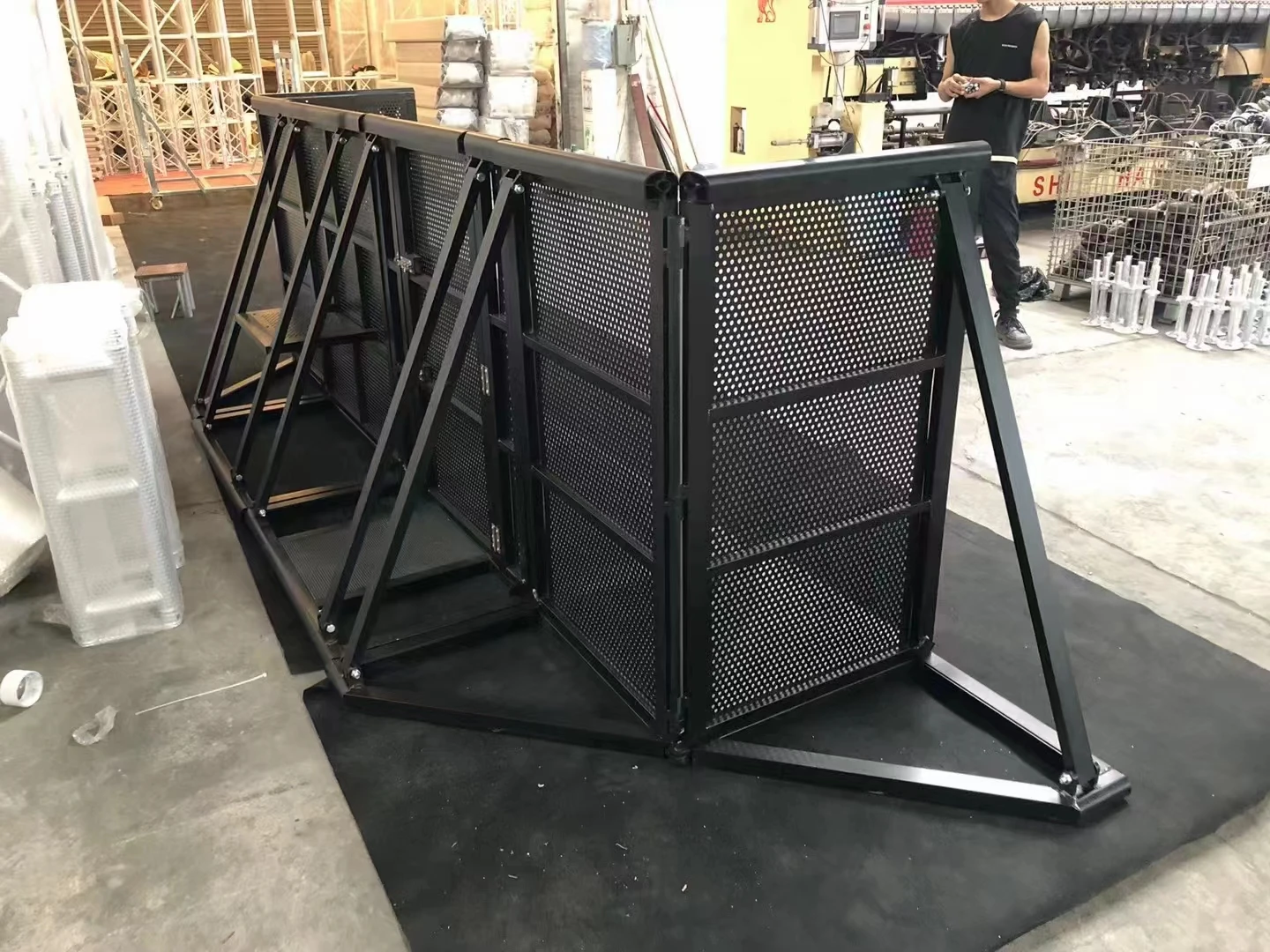 Good Quality Aluminum Alloy Crowd Barriers Event Mojo Stage Barrier Pedestrian Barrier