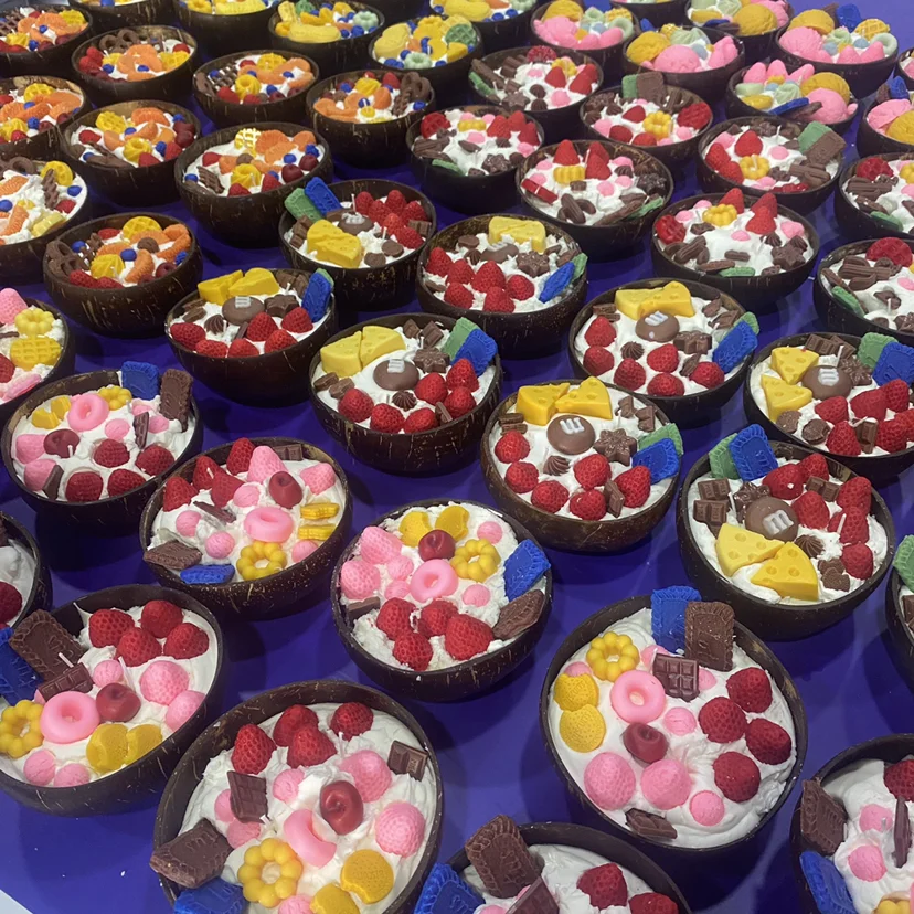 Customize Natural Coconut Shell Bowl Candles Scented Luxury Fruit Soy Wax Aromatherapy Aromatic Aroma Candles