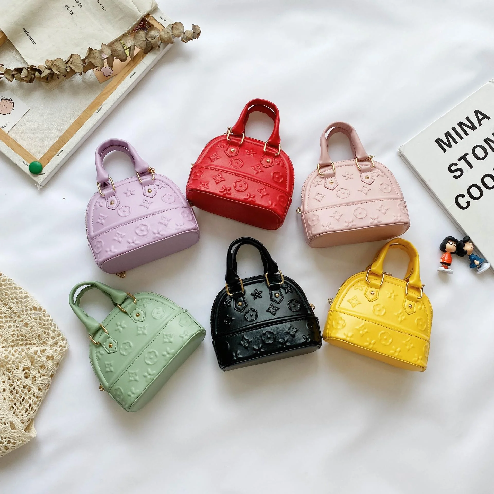 
In stock fashion bag little girl cheap baby kids purses mini handbags PU leather shoulder bag for kid children LOW MOQ 
