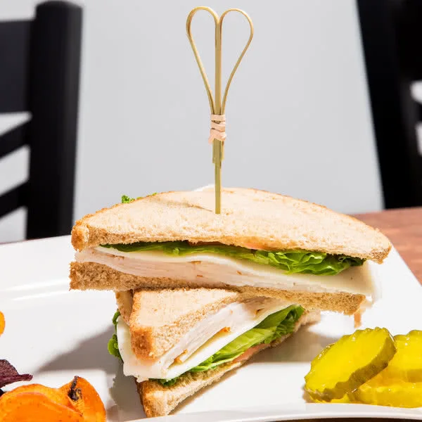 Cheap and quality Chinese factory wholesale heart-shaped barbecue sticks