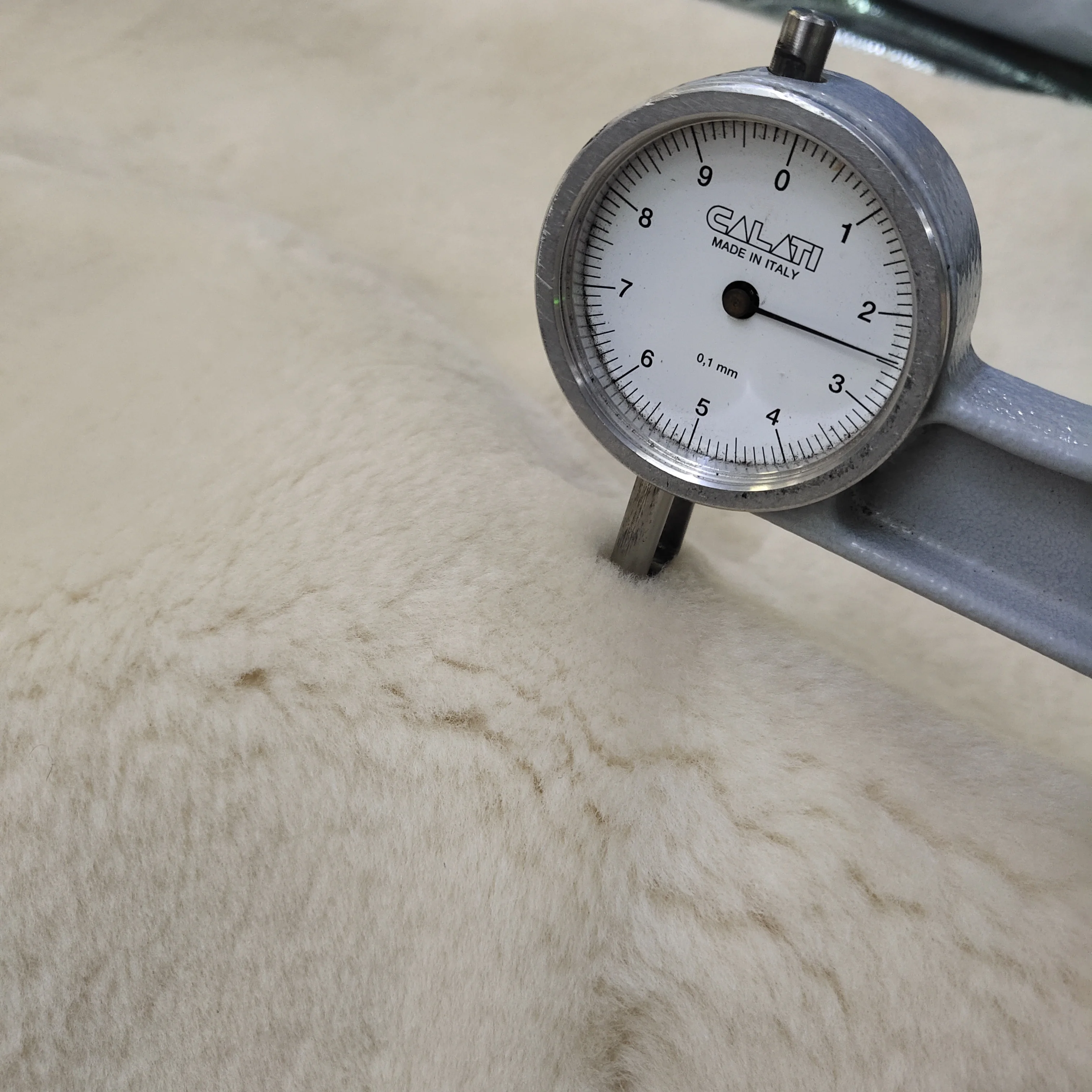 Natrual sheep lamb rug real sheepskin hair carpet for shoes handbags garment