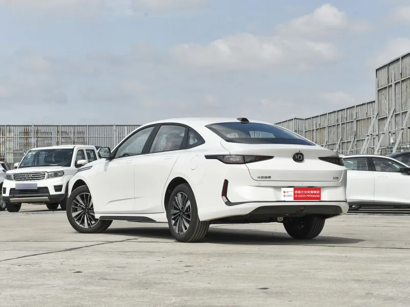 Changan Qiyuan A05 2024 70 Air Гибридный Новый энергетический автомобиль подержанные автомобили для китайской торговли чистыми электромобилями