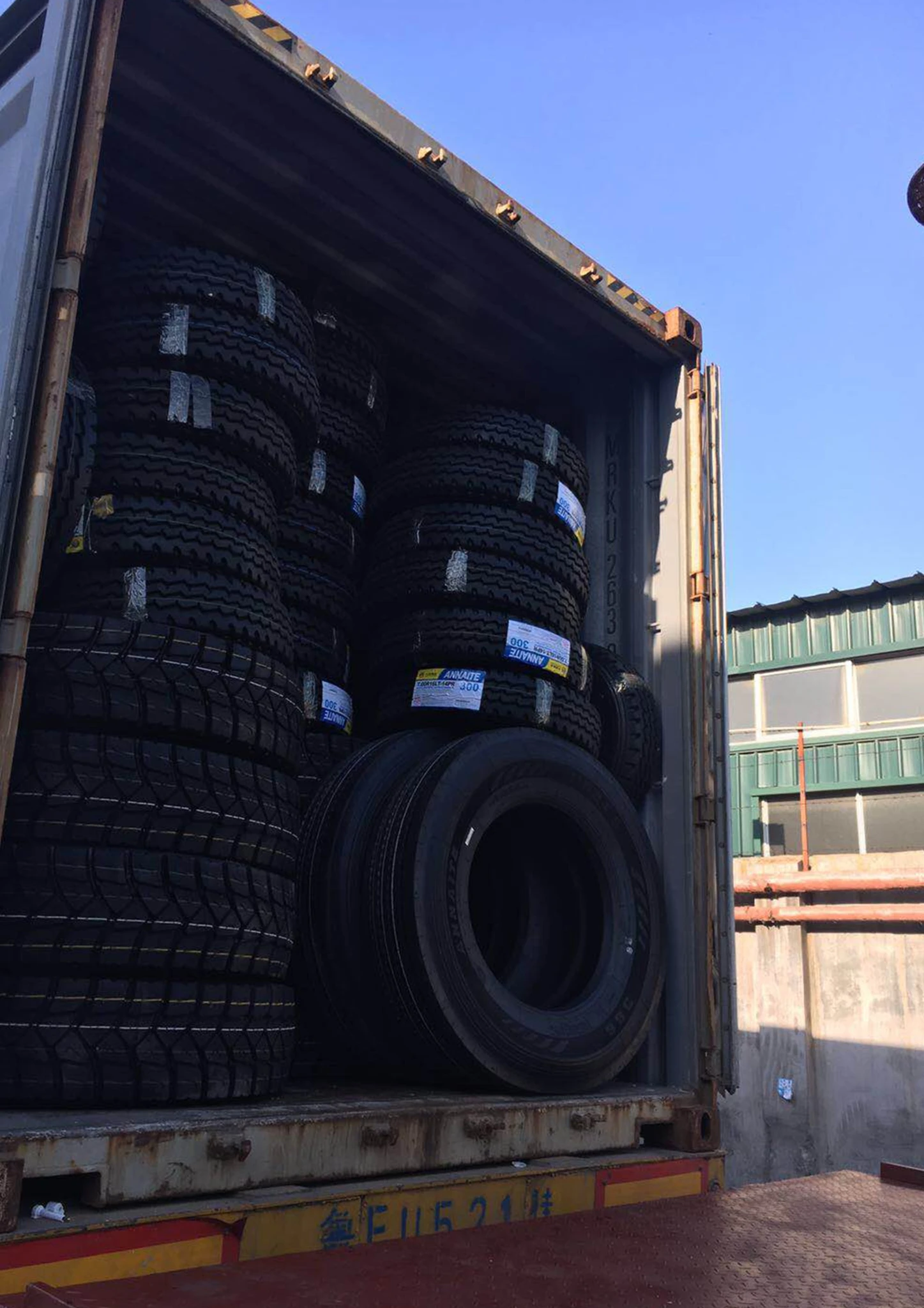 truck tires 275 70 22.5 11r 22.5 11r24.5 made in Pakistan for USA market