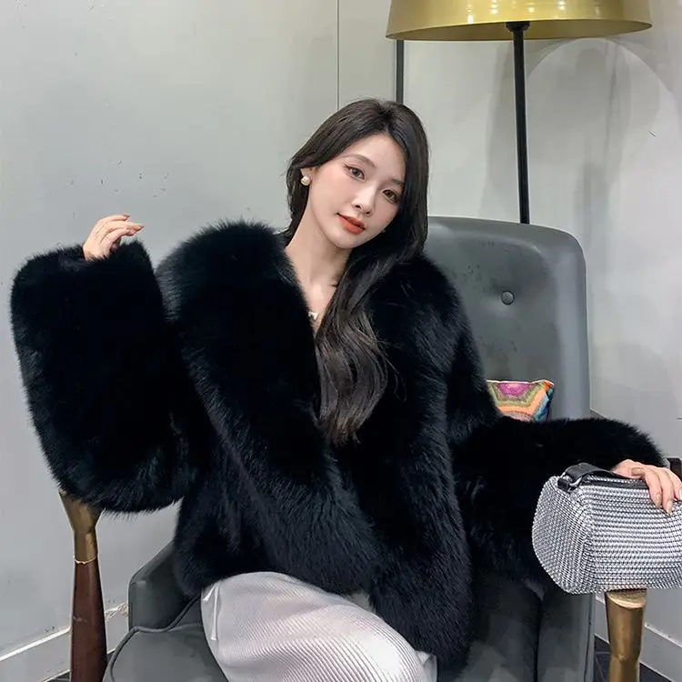 Wholesale Customized fashion trend Fur Jacket  Women Winter Warm 100% Real Fox Fur Coat Out Wear Warm White Fox Fur Coat