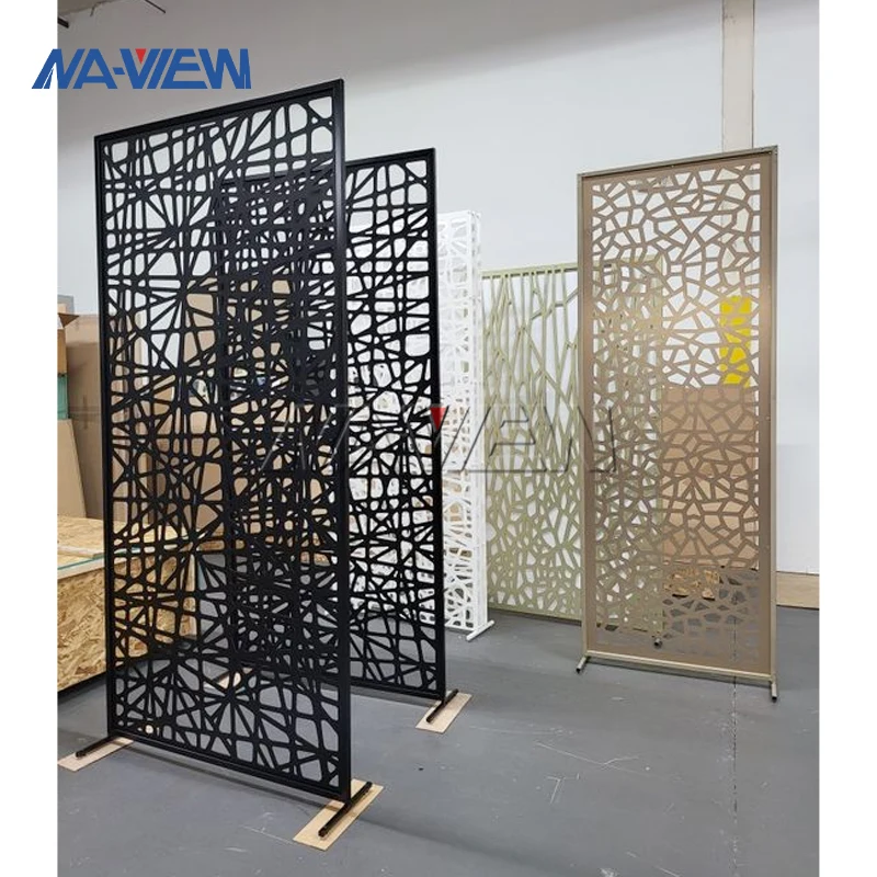Modern Rustic Metal Border Edging Fence Iron PP Gate for Gate Driveway Dining Room Party Orienta Design Style for Security