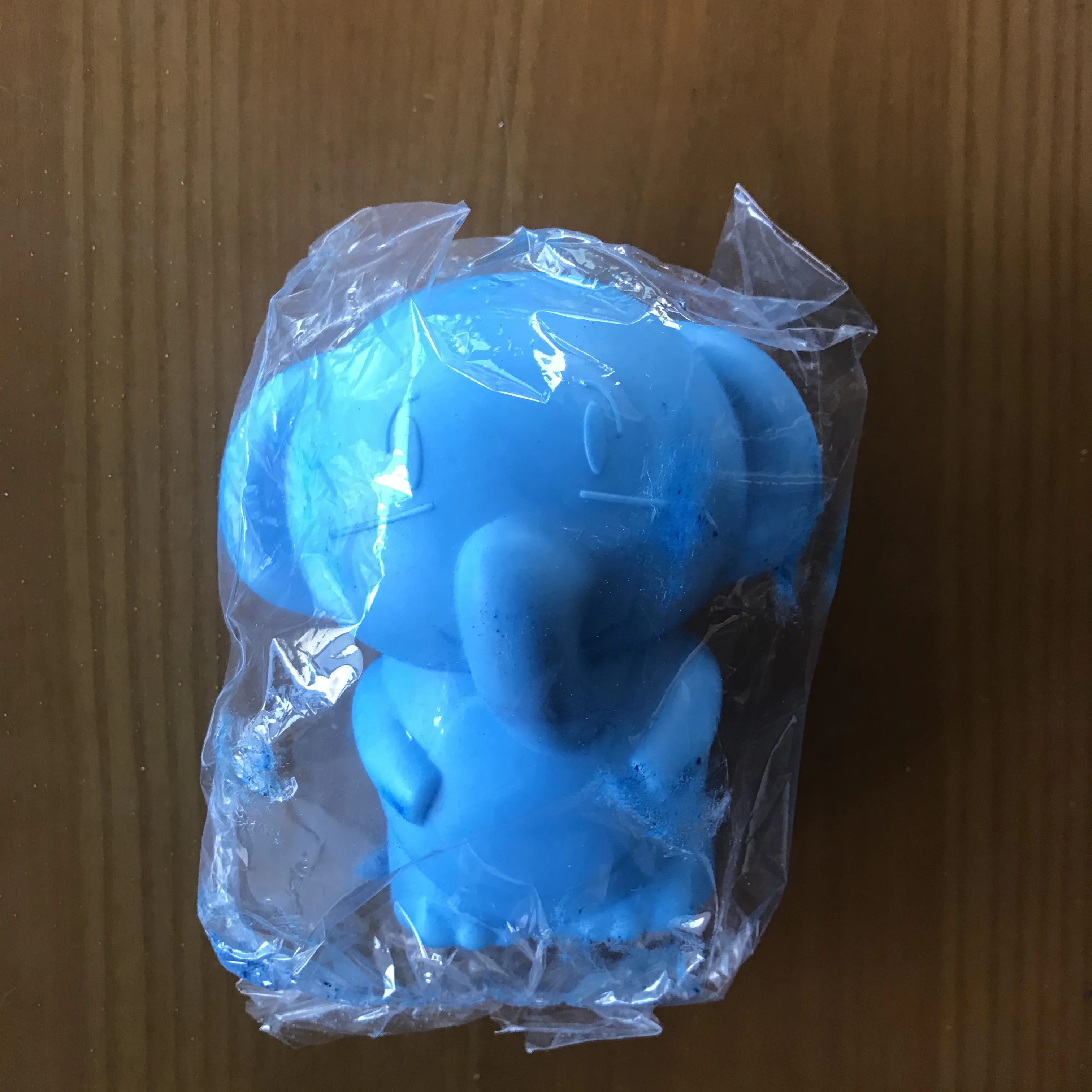  Прямая поставка лучший пенопластовый колпачок жидкие таблетки шарик медведь очистка автоматическая чаша очиститель для туалета