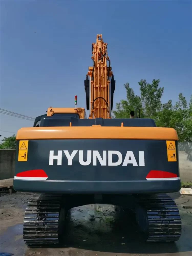 Почти новый автомобиль подержанный экскаватор Hyundai220 Самые продаваемые модели автомобилей среднего размера Hyundai 215 220 210 210W 260