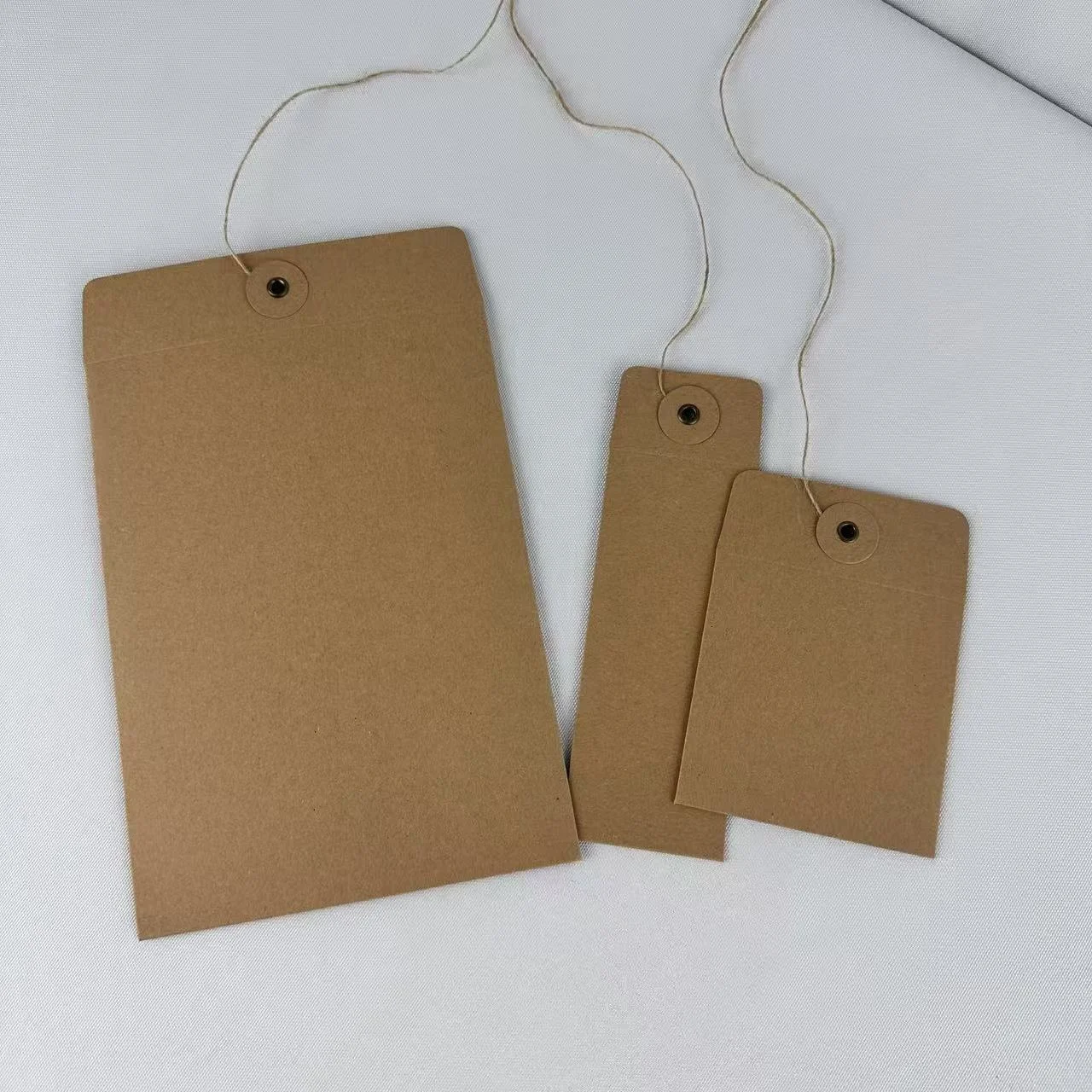 Custom Small Vintage Brown Kraft Paper String Envelopes Packaging Envelope Button and String Envelopes for Gift Card Holder