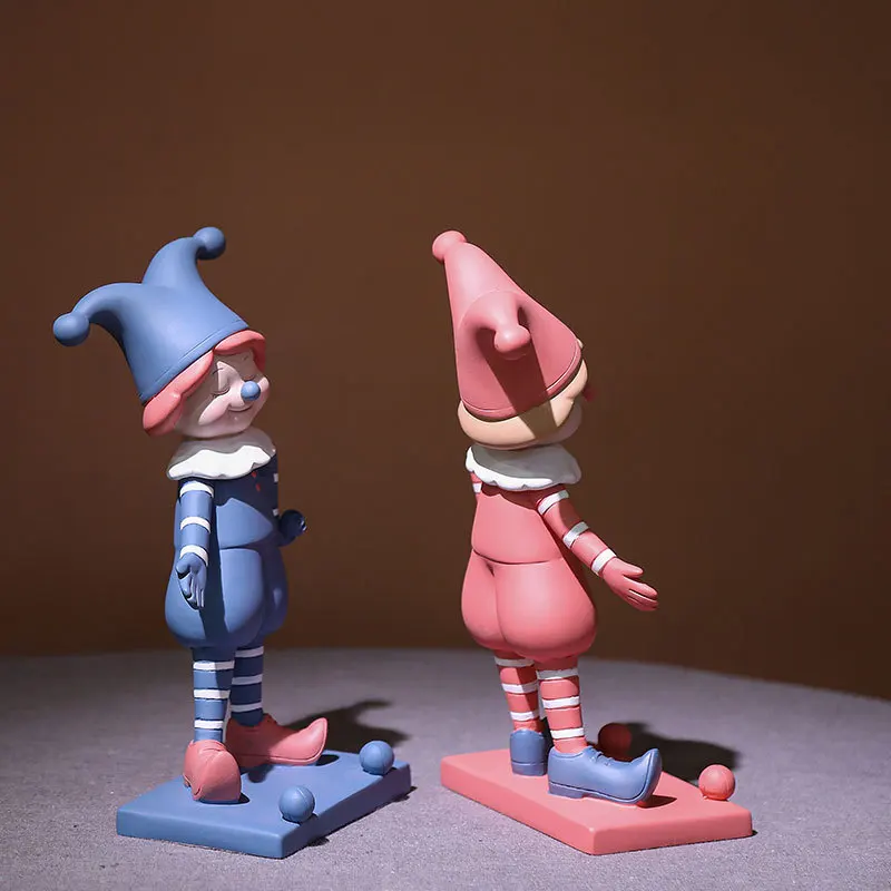 Nordic creative design clown mobile phone holder cute girl heart desktop lazy artifact original decorative ornaments