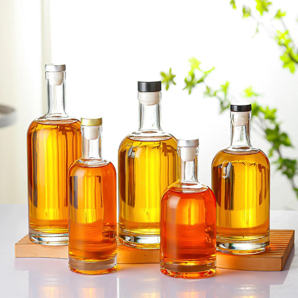 China Manufacturer Empty Whiskey Glass Bottle Whiskey Carafe Whisky Vodka Glass Bottles