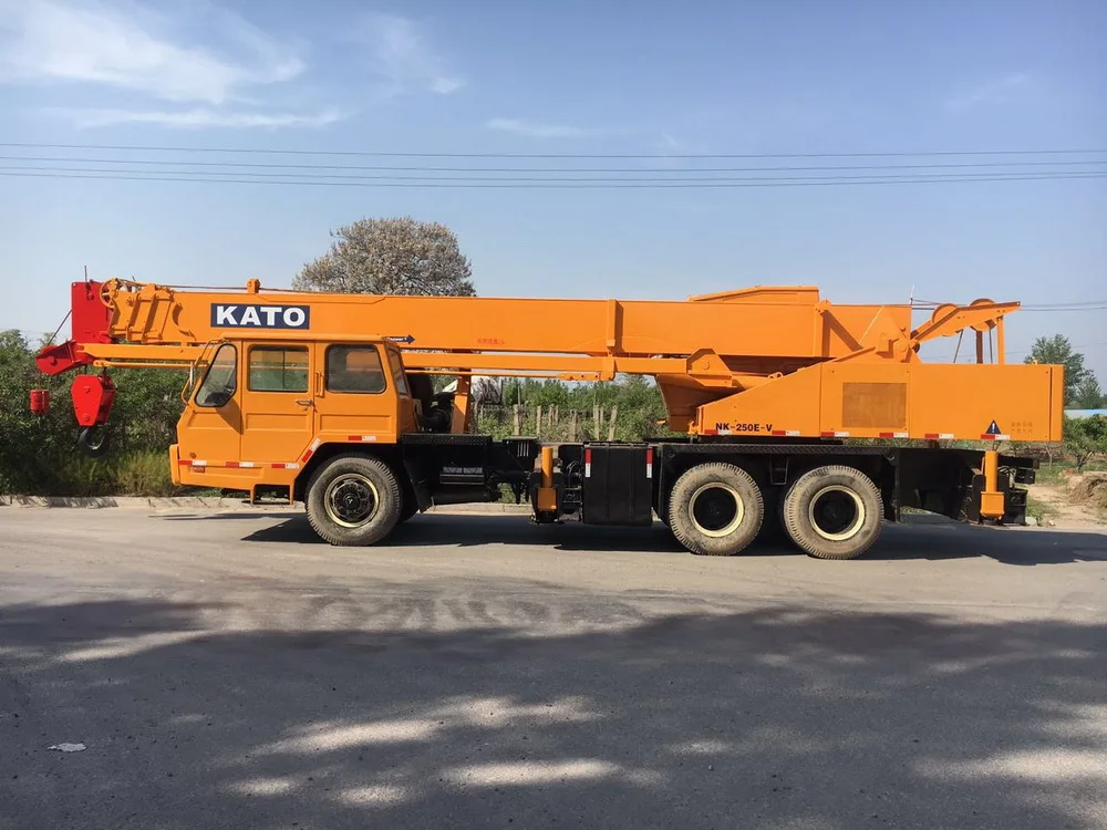 Used Original Japan Made Kato NK250E 25 ton Truck Crane