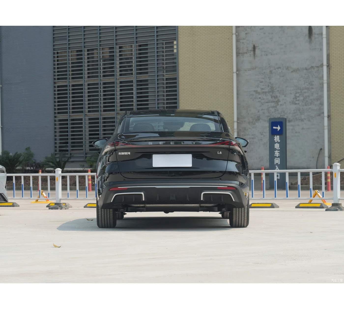 2024 Китайский Лидер продаж Geely Auto 1 5 t + 3dht Dht 125 км Гибридный седан YINHE Galaxy L6 Новый электромобиль Ev lx