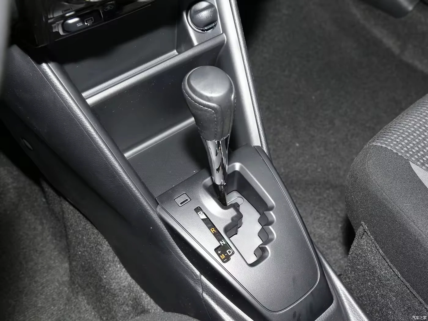 Toyota VIOS Chinese Manufacture small size 0KM Used petrol car FAW Toyota VIOS