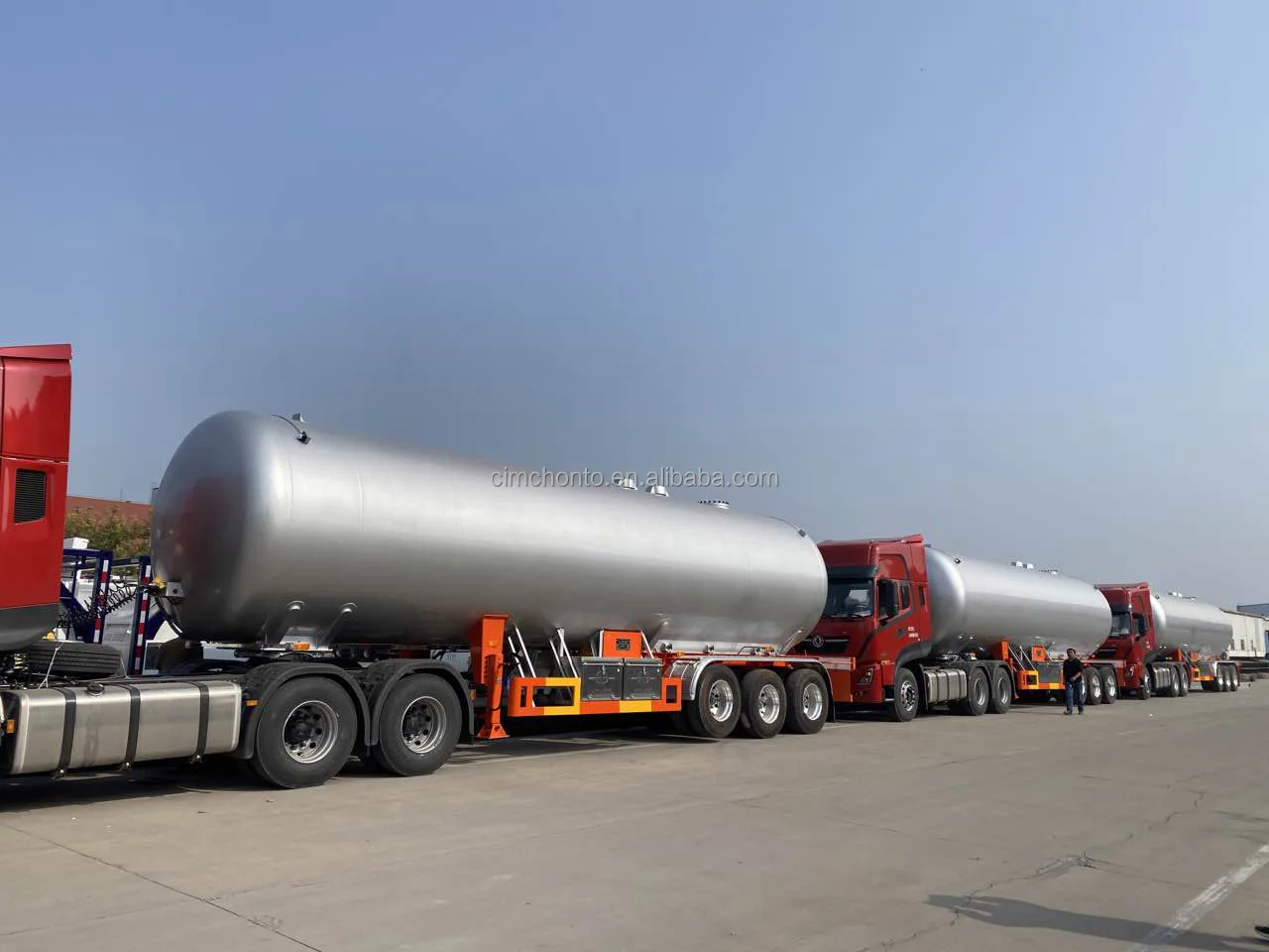 56.1 M3 26 T LPG Tank Semitrailer Triple Axles Transport Truck Road Tanker for Sale to Africa