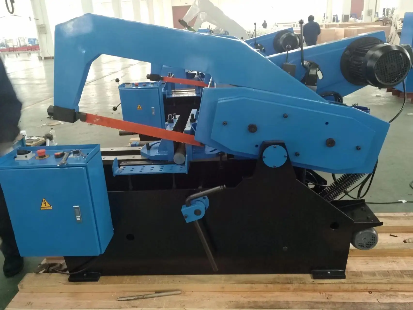 HS7132 Hydraulic Bow Sawing Machine For Sale
