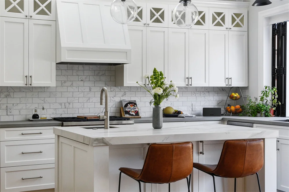 Pantry ready made luxury storage american shaker set natural wood warm kitchen cabinets