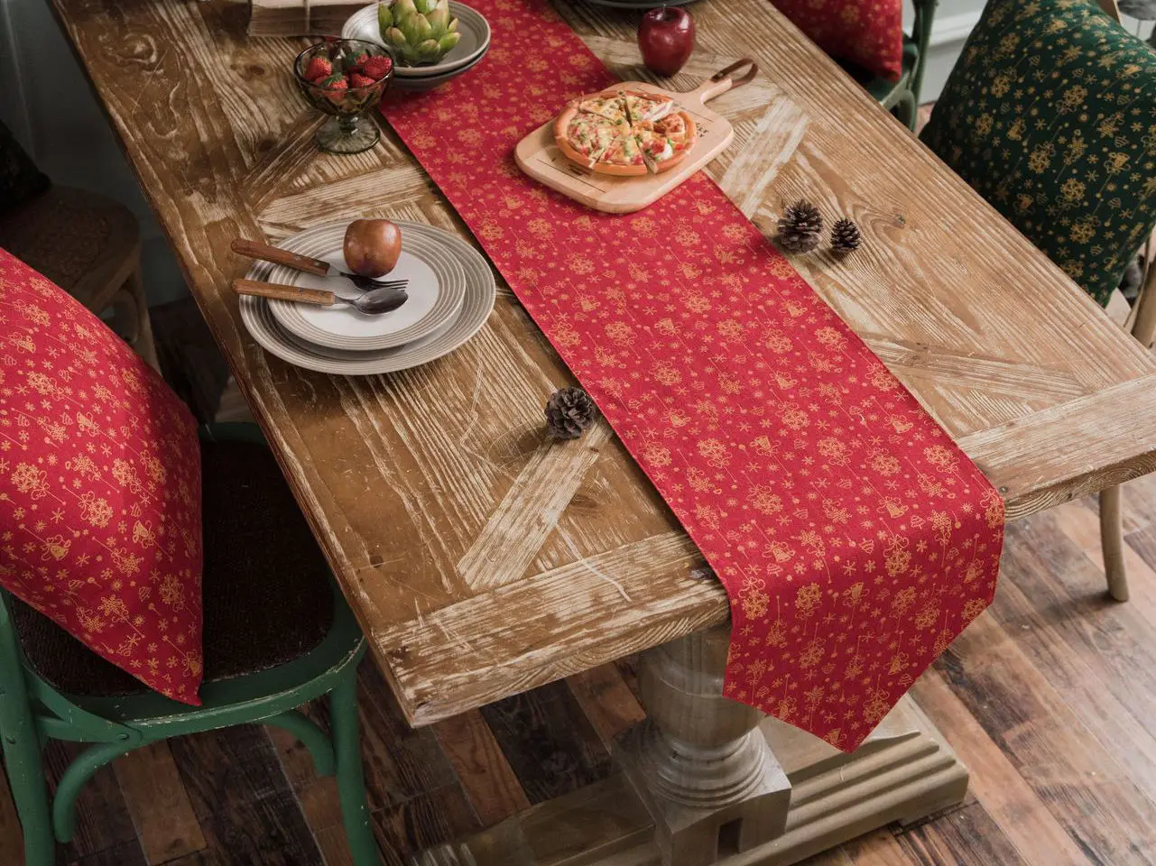 Modern Luxury Golden Jacquard High End Dining Table Runner for Christmas Home Dining Table Decor