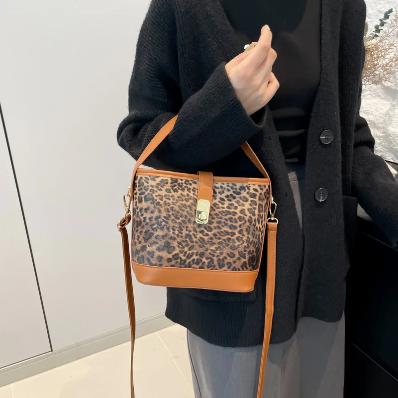 2024 2025 Women Fashion European and American Brown Genuine African All Leather Handbag Sac Seau Animal Leopard Print Bucket Bag