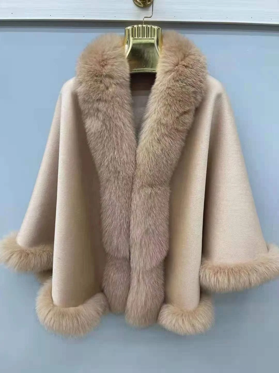 2021 winter  Women  fashion wool  poncho   cashmere  fur  Shawl  Fox  fur trimming  wool  Poncho