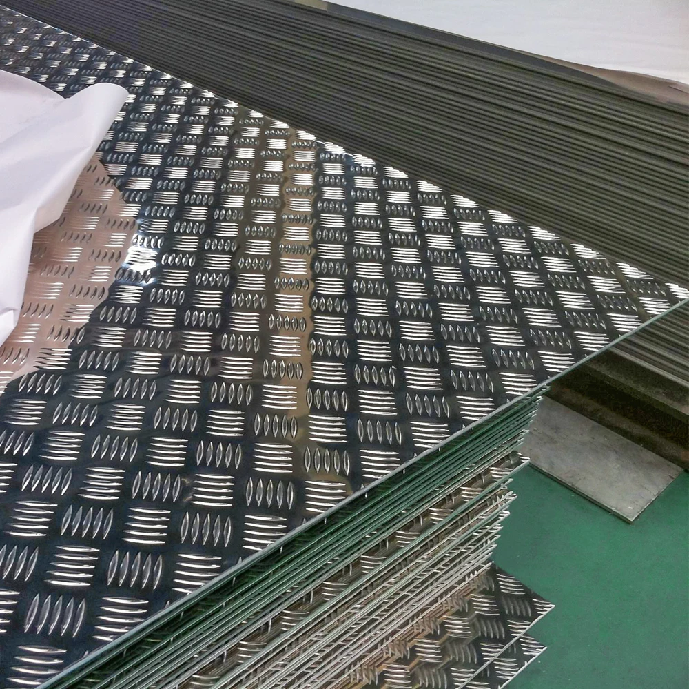 1060 3003 5052 5754 6061 6063 Автобус Пол Нескользящая Узорчатая алюминиевая клетчатая листовая пластина