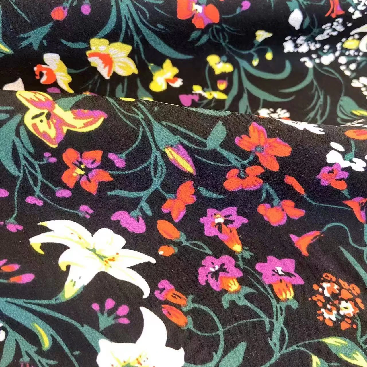 100% Polyester Dress Velvet Customized Woven Lightweight Printed Textile SJ22520 for Clothing Wholesale Fabric Printed Satin