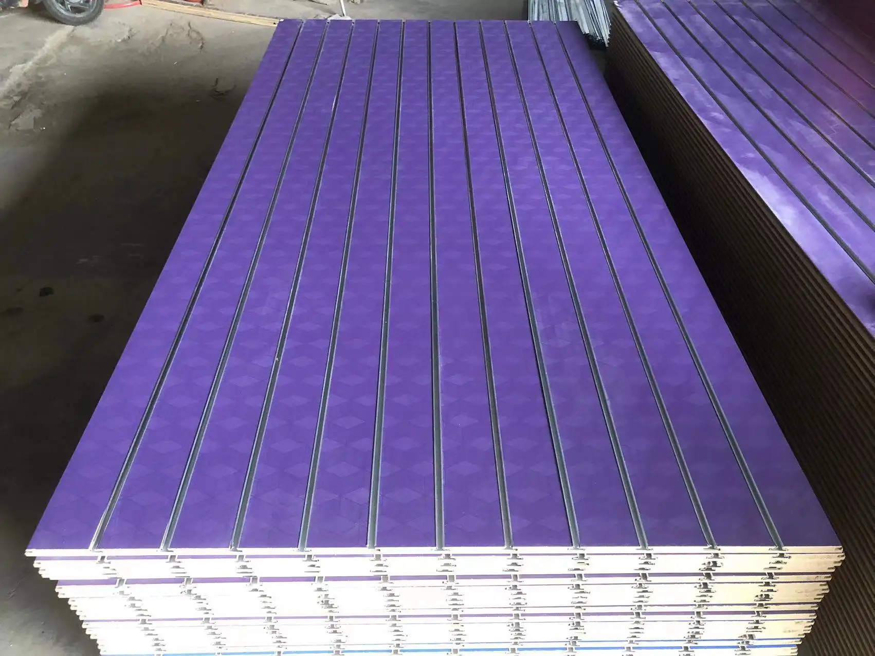 hot sale cheap 18mm slotted mdf 11slots slatwall panel for shop display