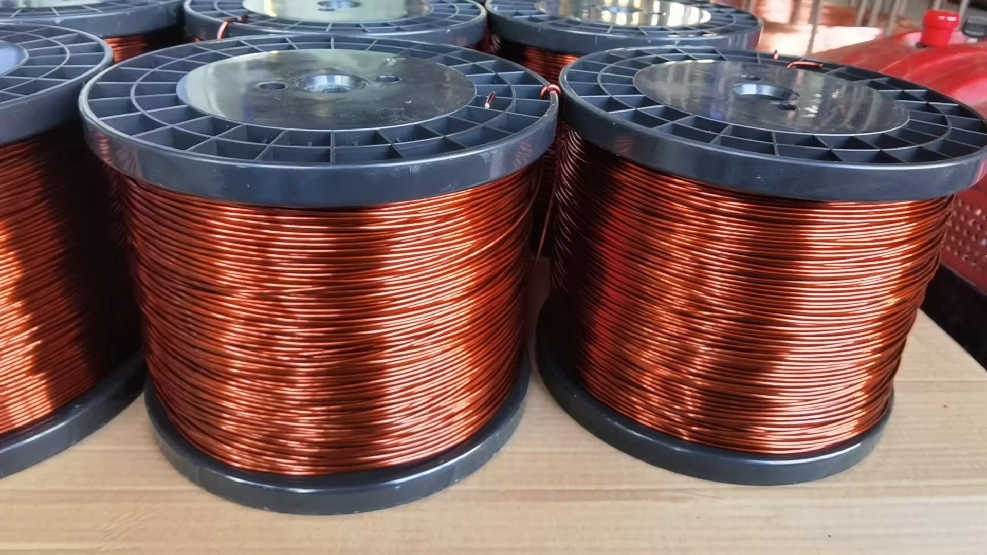 High Quality copper rewinding round wire 1.0mm 1.05mm 1.2mm 1.25mm DIN 160 200 250 spool  Enameled Copper Wire