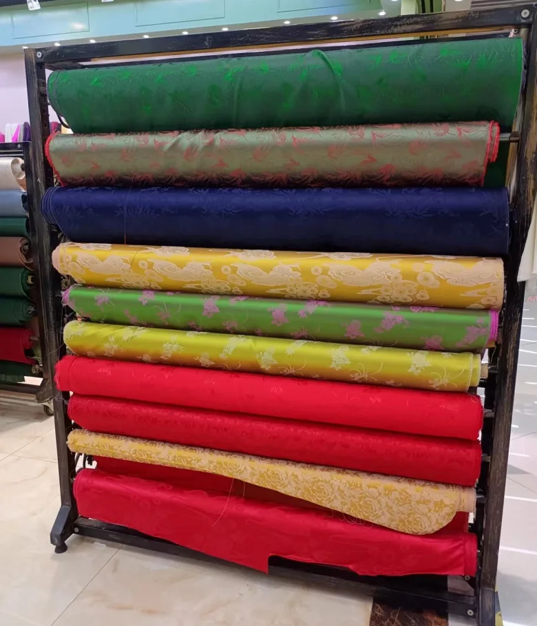 OEM Custom Printed Silk Fabric Pure Natual Digital Soft Floral Satin Silk Fabrics For Clothing Customized Print Screen Prints