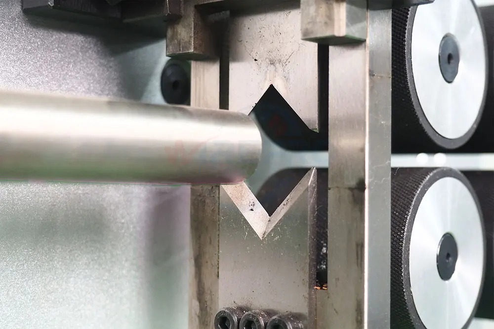 SU-A10 High quality automatic electric wire cable cutter stripper machine for cable size range 0.1-10mm2