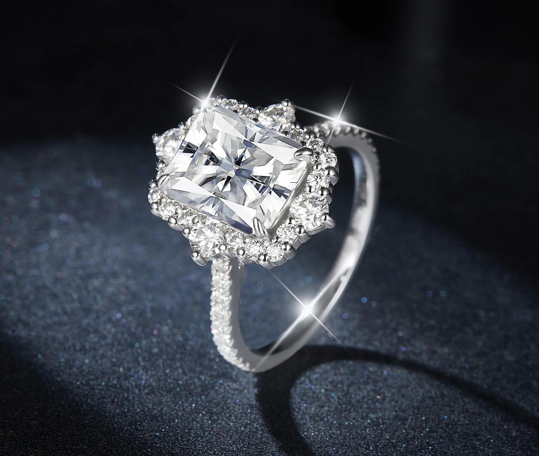 Wholesale Fine Moissanite Rings Halo Radiant Cut 925 silver Moissanite Engagement Rings for Women