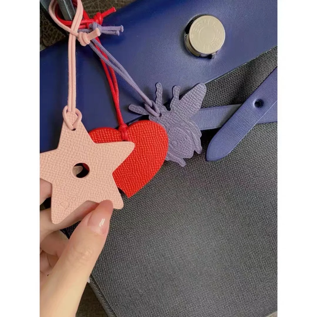 New  leather Tags embossed hang tag with cars hang tag five-pointed star keyholder keychains car key chain  bag charm