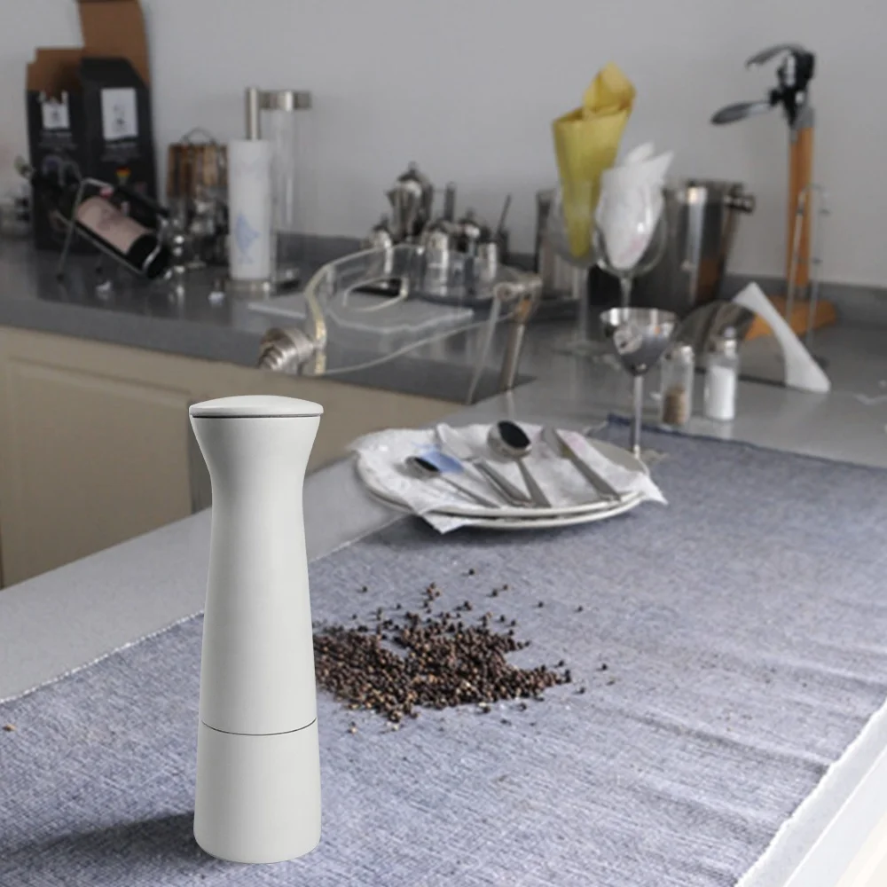 
Beech Wood Bottle Shaped Salt And Pepper Grinder Set 