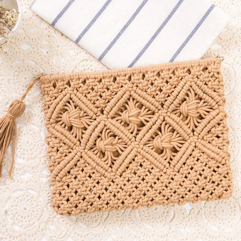 Bohemian simple Messenger Bags For Women summer Retro Knitted Straw Beach Bag Tassel Handbag