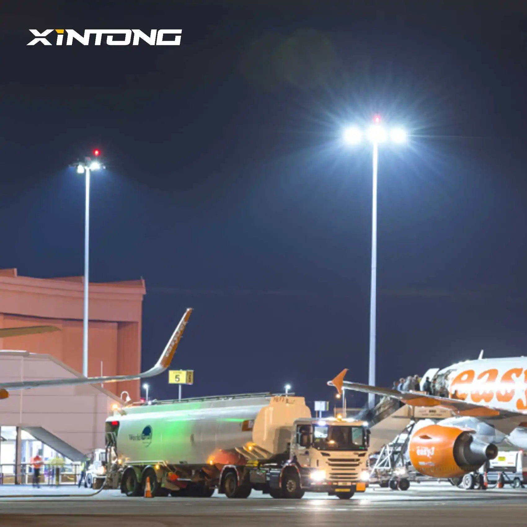 Customized flood lighting 40m high mast lighting tower for football stadium and airport seaport