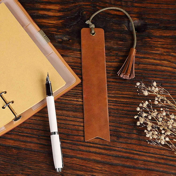 Кожаная закладка для чтения