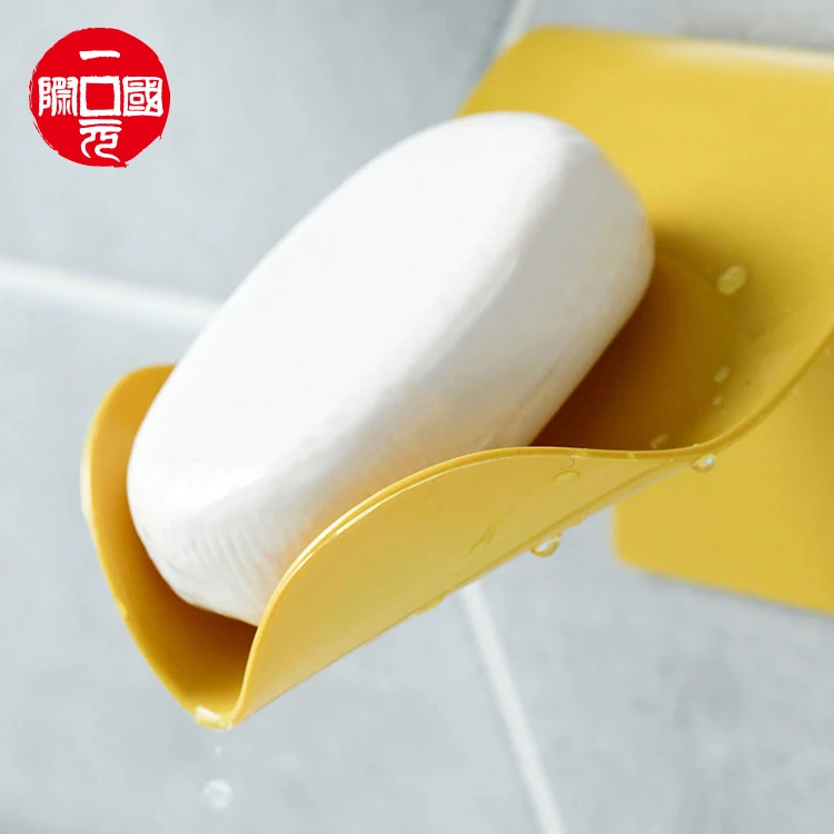 
Japanese creative drain rack soap box storage drain rack seamless paste soap box 