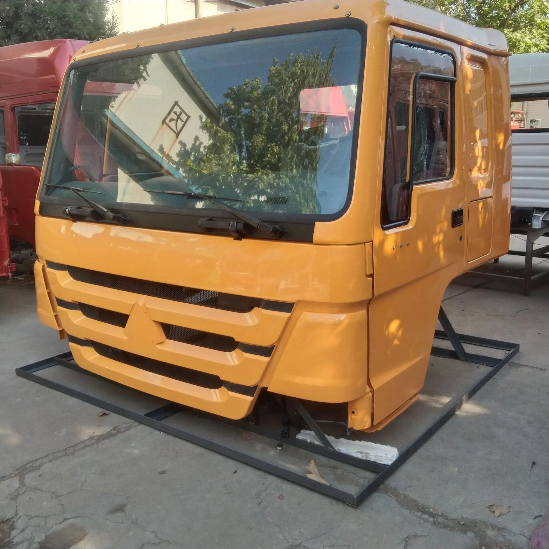 Export supply SINOTRUK HW76 cab HOWO Truck cabin