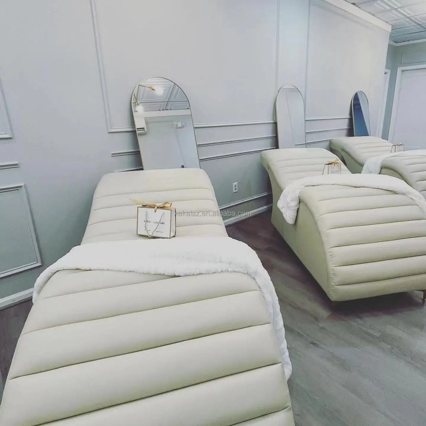 Мебель для салона красоты, мягкая и удобная кровать для красоты, изогнутая кровать для ресниц