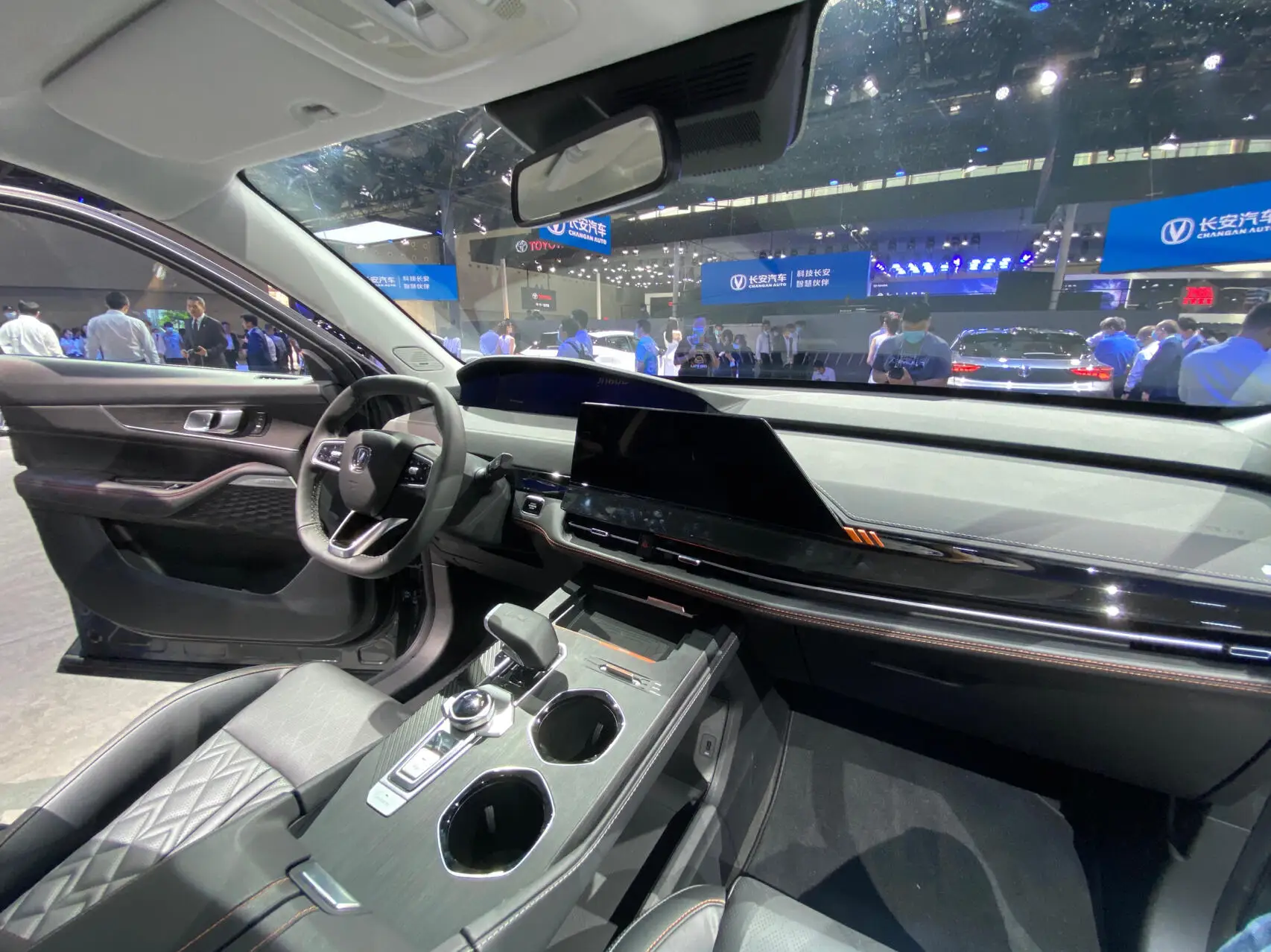 2024 электрический автомобиль Changan Uni-k класса люкс по низкой цене 2023 shangan uni k 2 0 t 4 колеса новый бензиновый внедорожник