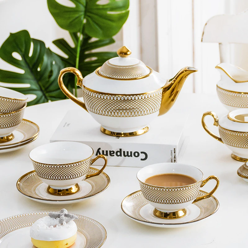 11Pcs British Afternoon Tea Set Ceramic Coffee Cups and Saucers Gold Rim Porcelain Teapot Tea Set with Sugar Pot Creamer Pitcher