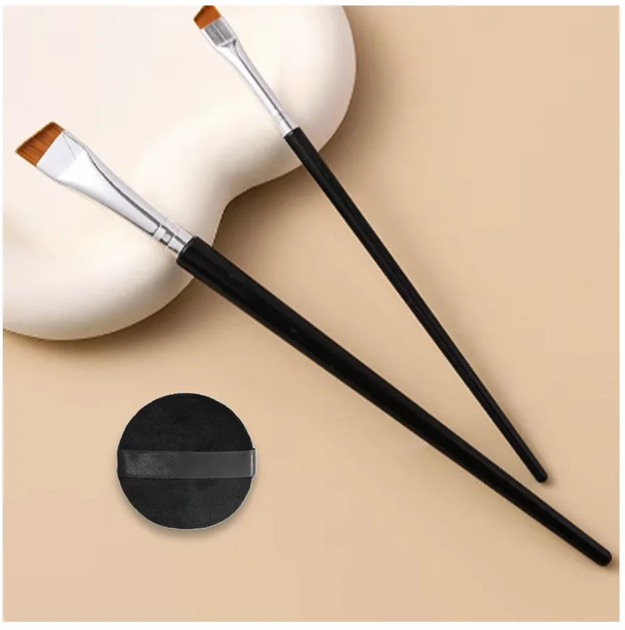 Precisely Crafted Angled Soft-Tipped Bristles Easy Washability Washable Flat Eyeliner Brush Angled Flat Eyeliner Brush