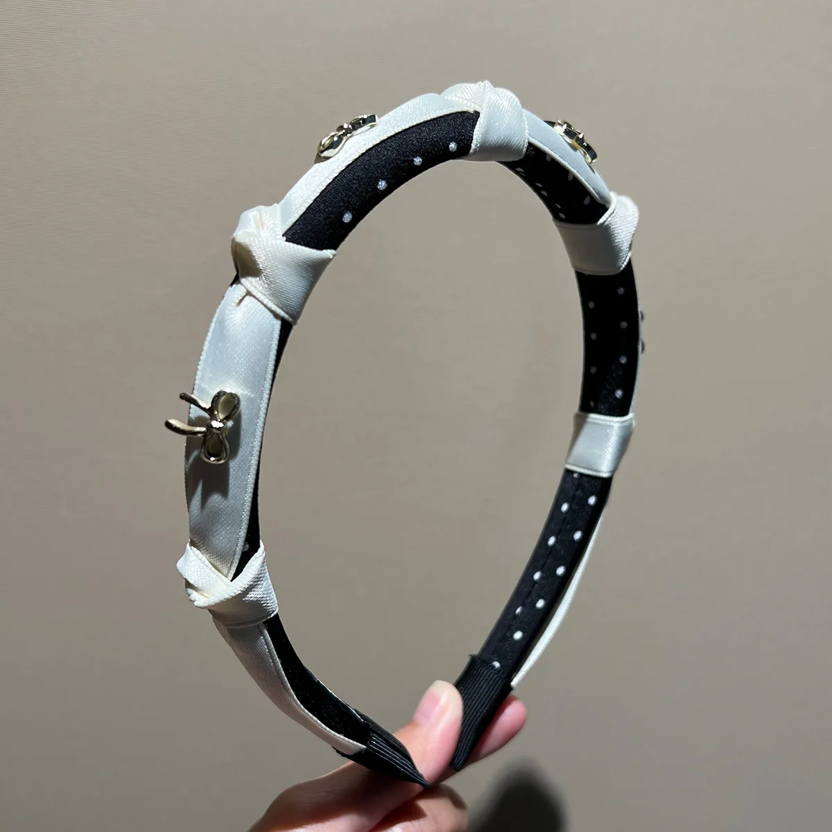 Vintage black and white polka dot fabric headband Fashion bow Ribbon Ladies personality High quality hair accessories