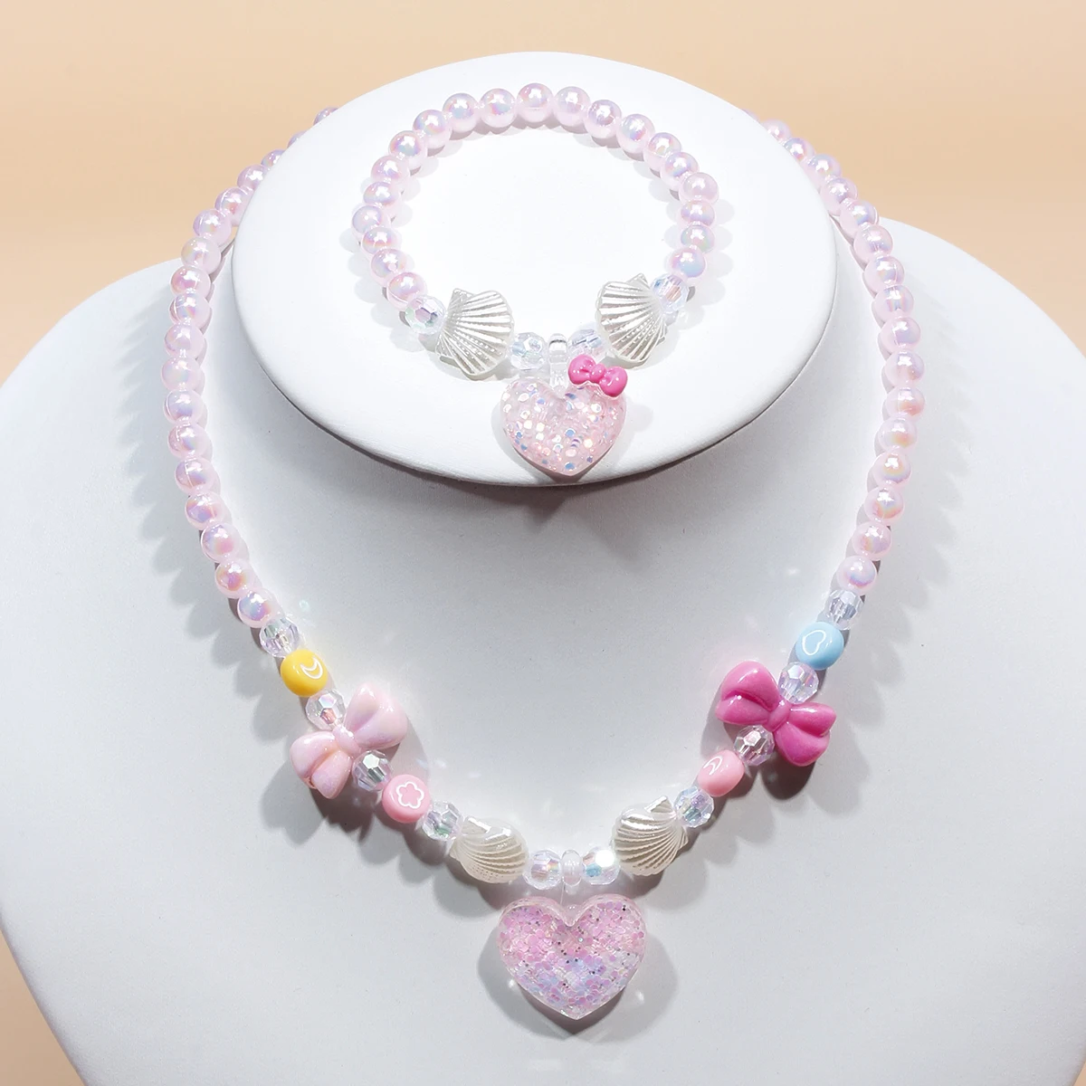 Customized New Style Girls Jewelry Acrylic Handmade DIY Beaded Bracelet Necklace Set For Kids Heart Pendant Jewelry Making