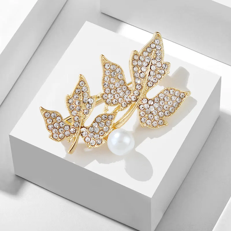 custom designer brooches metal luxury women rhinestone pearl broach pins